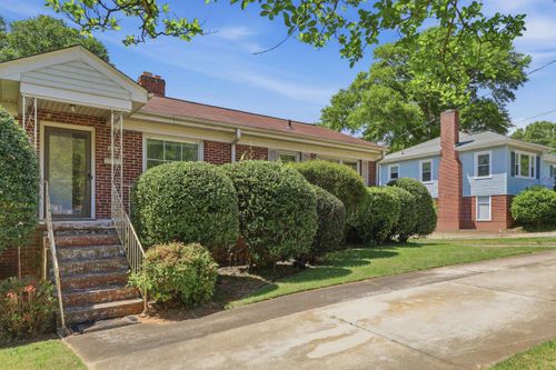 126 W Circle Ave, Greenville, SC, 29607-1517 | Card Image