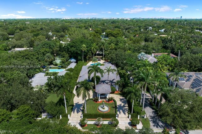 5837 Sw 102 Nd St, House other with 6 bedrooms, 6 bathrooms and null parking in Pinecrest FL | Image 46