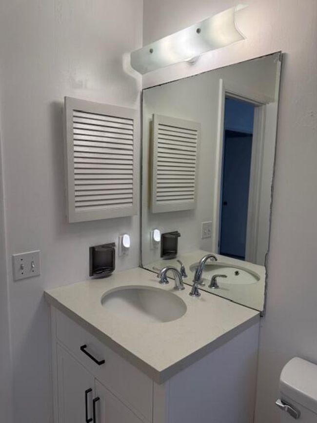 197 Star Clusters Ct, Condo with 2 bedrooms, 2 bathrooms and null parking in Royal Palm Beach FL | Image 9