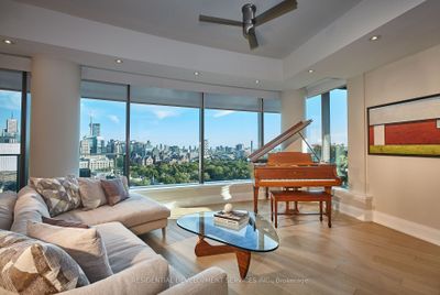 1503 - 77 Charles St W, Condo with 1 bedrooms, 2 bathrooms and 2 parking in Toronto ON | Image 2