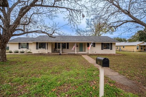 504 Marburger St, Smithville, TX, 78957-1706 | Card Image