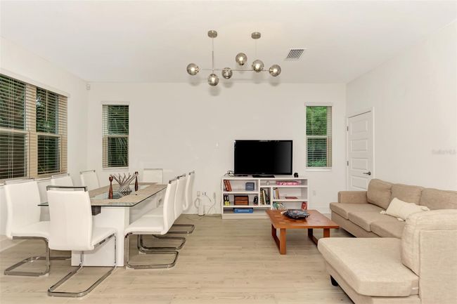 2587 Temple St, House other with 4 bedrooms, 3 bathrooms and null parking in SARASOTA FL | Image 8