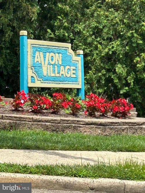 z-8 Avon Dr, HIGHTSTOWN, NJ, 08520 | Card Image