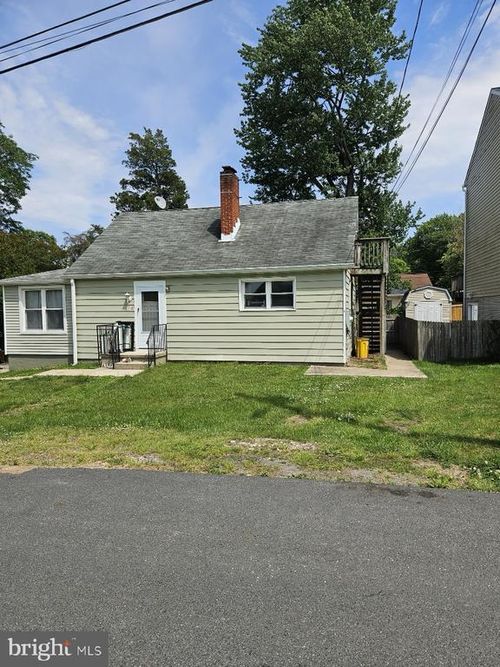 7663 Cedar Dr, PASADENA, MD, 21122-1905 | Card Image