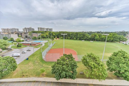 616-1 Leaside Park Drive, East York, ON, M4H1R1 | Card Image