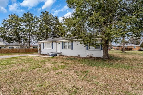 1102 N High St, Winchester, TN, 37398-1034 | Card Image