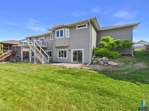 1701 W River Bend St, Brandon, SD, 57005-3061 | Card Image