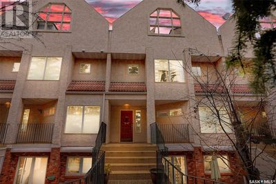 2338 Assiniboine Ave E, Townhouse with 3 bedrooms, 3 bathrooms and null parking in Regina SK | Image 1