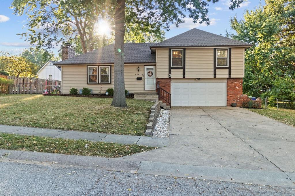 Crystal Ave, Grandview, MO 64030