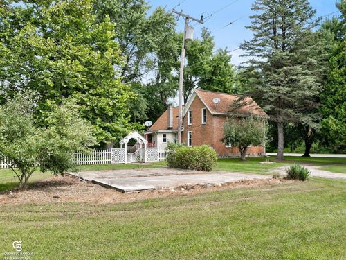 3288 Lakeshore Rd, Lexington, MI, 48450-9372 | Card Image