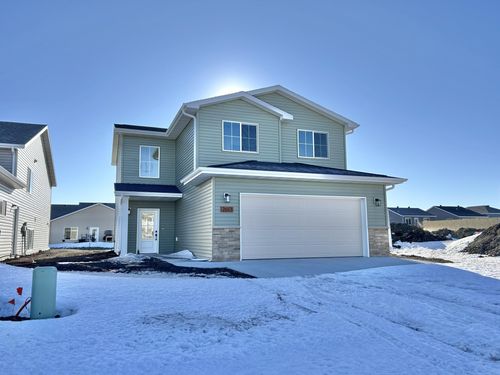 2613 36th Ave S, Moorhead, MN, 56560 | Card Image