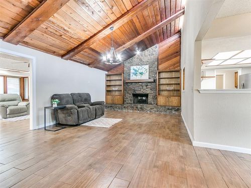 1712 Plumb Dr, Midwest City, OK, 73130-6505 | Card Image