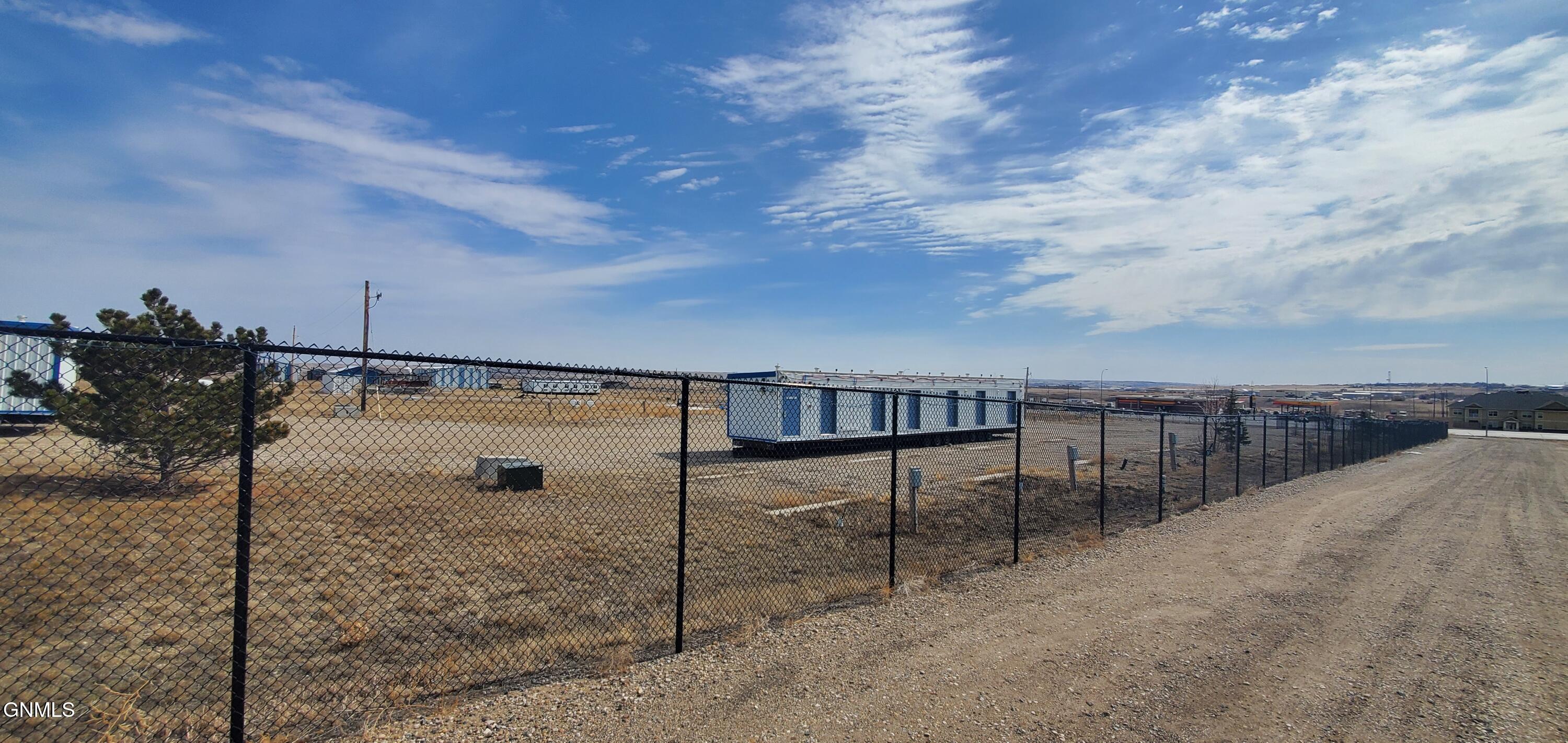 Land in Williston 4