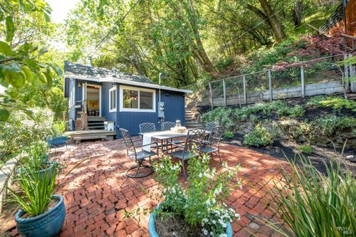 251 West End Avenue, San Rafael, CA, 94901 | Card Image
