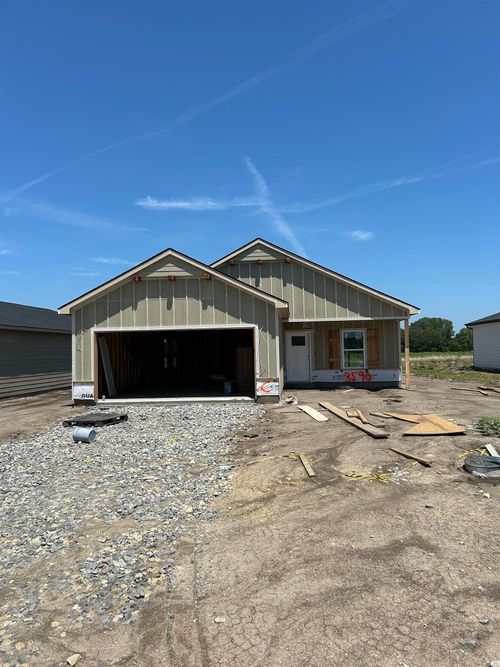 3590 E Hollandale St, Derby, KS, 67037-7820 | Card Image
