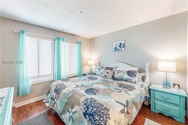 Large King Bed | Image 20