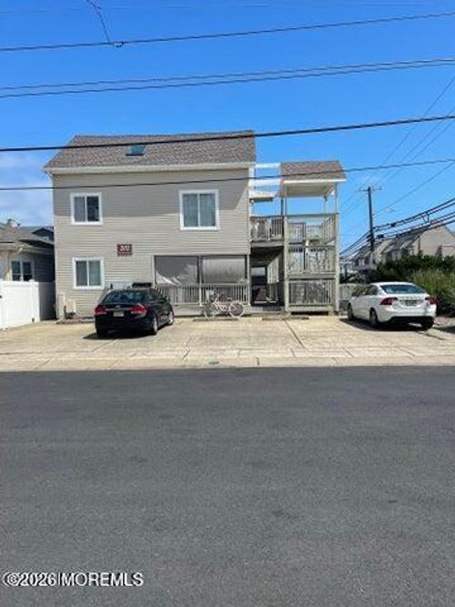 b5-202 Carteret Ave, Seaside Heights, NJ, 08751-1853 | Card Image