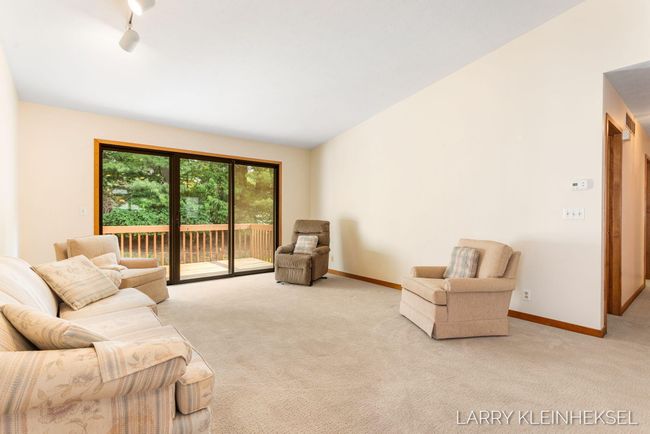 569 Appletree Dr, Condo with 3 bedrooms, 2 bathrooms and null parking in Holland MI | Image 9