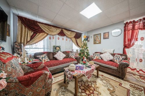 124 20th St, Bayonne, NJ, 07002-1641 | Card Image