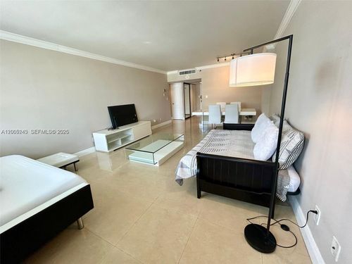 1010-100 Lincoln Rd, Miami Beach, FL, 33139-2013 | Card Image