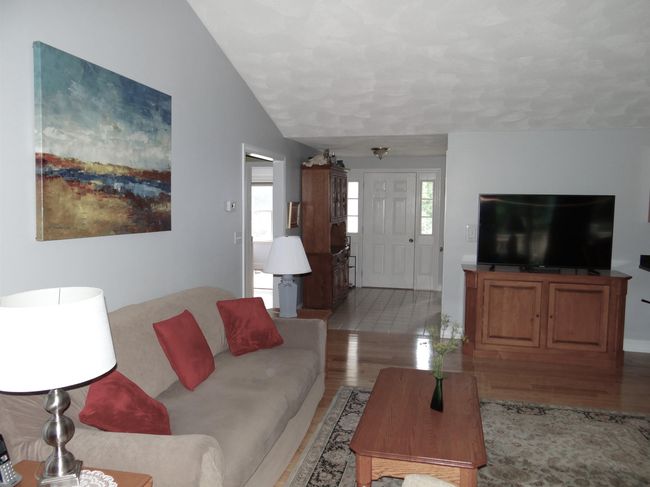 1 Trent Rd, House other with 3 bedrooms, 2 bathrooms and null parking in Hooksett NH | Image 25