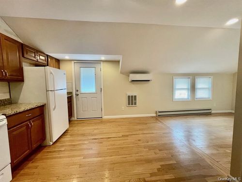 1-11 Mccullums Ln, Highland Fls, NY, 10928-1801 | Card Image