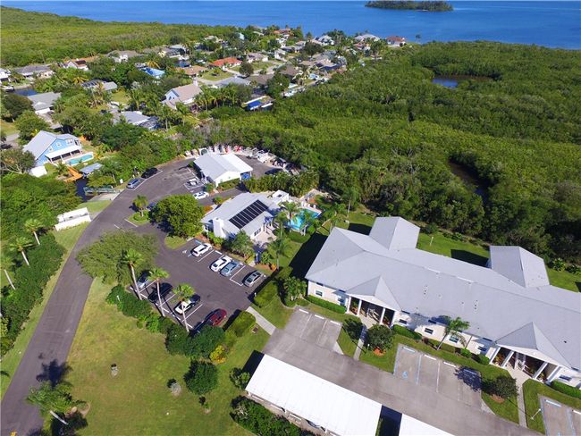 APT-204 - 540 Grove Isle Cir, House attached with 2 bedrooms, 2 bathrooms and null parking in Vero Beach FL | Image 30