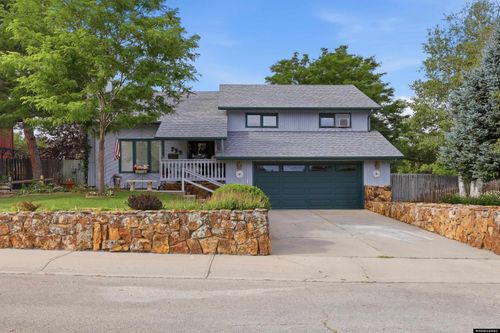 799 W 54th St, Casper, WY, 82601-6437 | Card Image