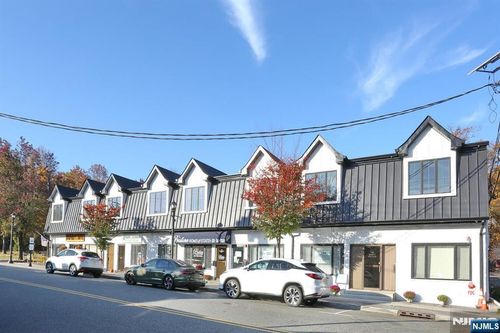 160 Terrace St, Haworth, NJ, 07641-1845 | Card Image