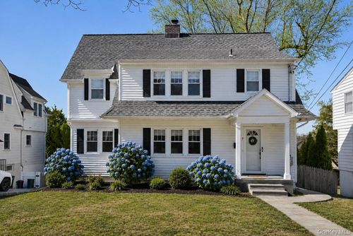 9 Rutgers Pl, Scarsdale, NY, 10583-4905 | Card Image