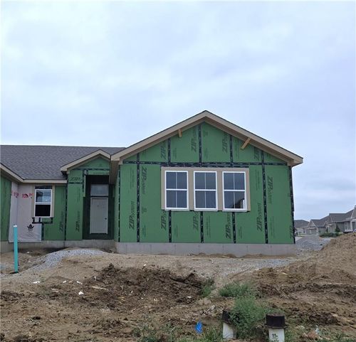 14550 Amanda Ln, Basehor, KS, 66007-5311 | Card Image