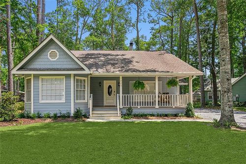 425 Yaupon Dr, Mandeville, LA, 70471-2615 | Card Image