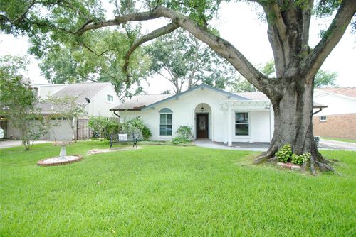 10667 Mayfield Rd, Houston, TX, 77043-4124 | Card Image