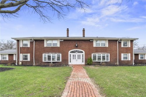 unit-1-11 Meadowlawn Dr, Mentor, OH, 44060-6262 | Card Image