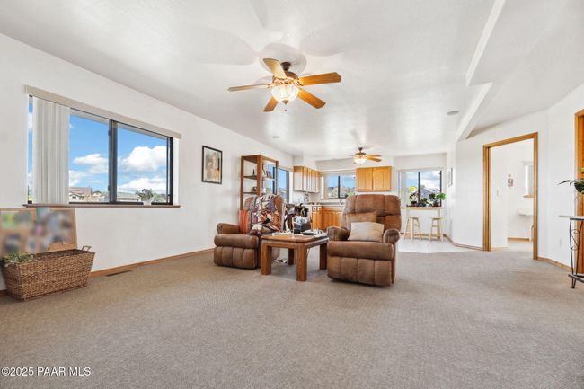 Huge Extra Living Space | Image 22