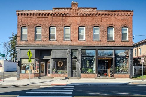 54-46 Union St, Easthampton, MA, 01027-1418 | Card Image