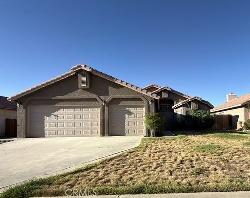 14373 Hillsborough, Victorville, CA, 92392 | Card Image