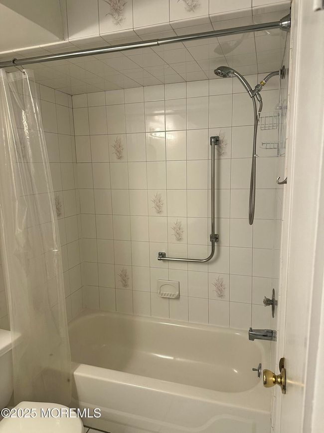 D - 153 Cross Slope Ct, Home with 1 bedrooms, 1 bathrooms and null parking in Manalapan NJ | Image 13