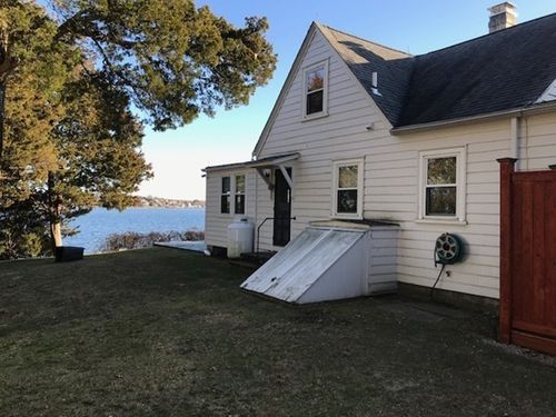 vac-rental-206 Cadmans Neck Rd, Westport, MA, 02790-1343 | Card Image