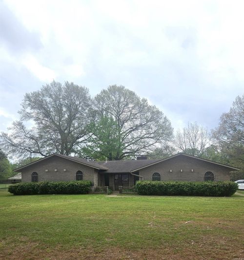 121 W Lee St, Mineral Spgs, AR, 71851-9103 | Card Image