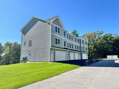 Unit 4 Timber Ridge West, Condo with 3 bedrooms, 1 bathrooms and null parking in Nottingham NH | Image 2