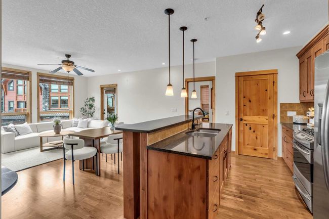 201 - 2100B Stewart Creek Dr, Condo with 2 bedrooms, 3 bathrooms and 1 parking in Canmore AB | Image 16