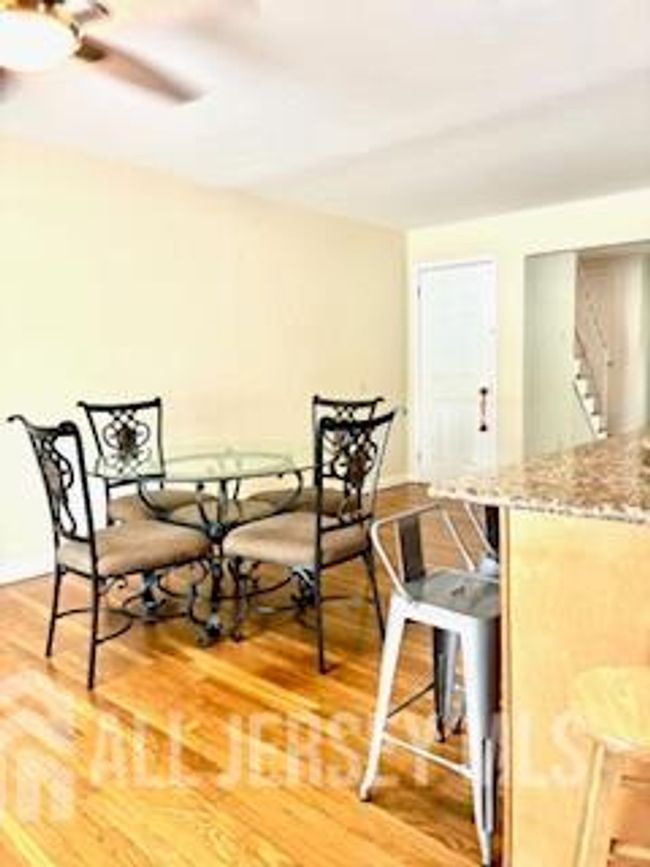 318 High St, Townhouse with 3 bedrooms, 2 bathrooms and null parking in Perth Amboy NJ | Image 19