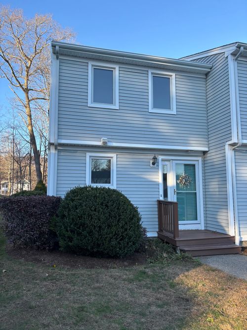 28-28 Mallard Cv, East Hampton, CT, 06424-1033 | Card Image