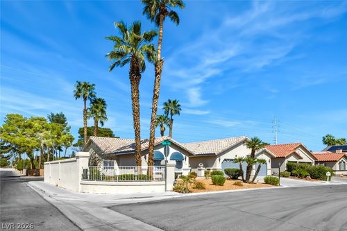 2620 Batelli Ct, Las Vegas, NV, 89121-5352 | Card Image