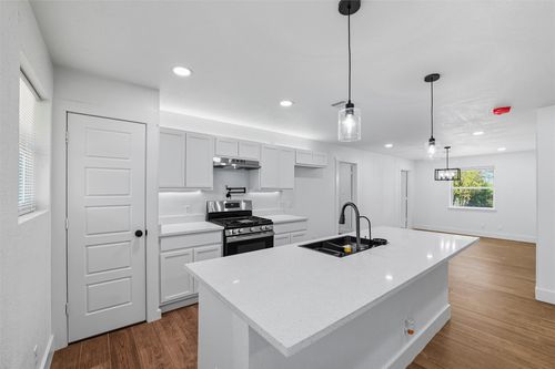 118 Evelyn St, Desoto, TX, 75115-5504 | Card Image