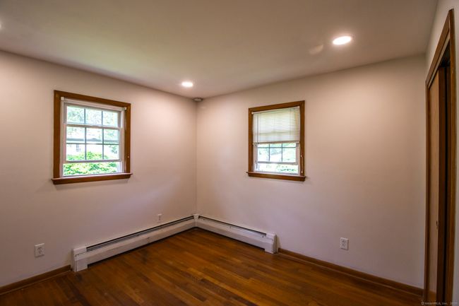 107 Travis Dr, House other with 3 bedrooms, 1 bathrooms and null parking in Bridgeport CT | Image 9