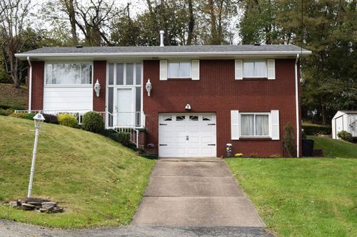 720 Pollard St, Monessen, PA, 15062-2314 | Card Image