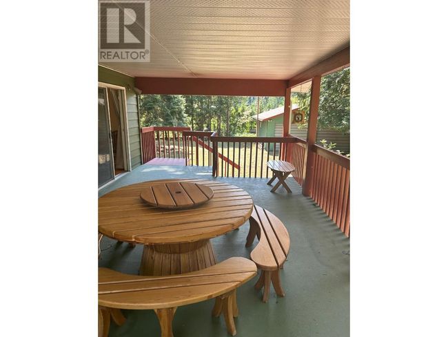 1055 White Rd, House other with 4 bedrooms, 2 bathrooms and null parking in South Slocan BC | Image 13