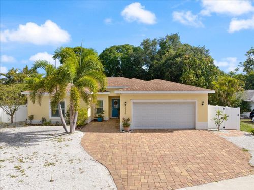 2339 Datura St, Sarasota, FL, 34239-3916 | Card Image